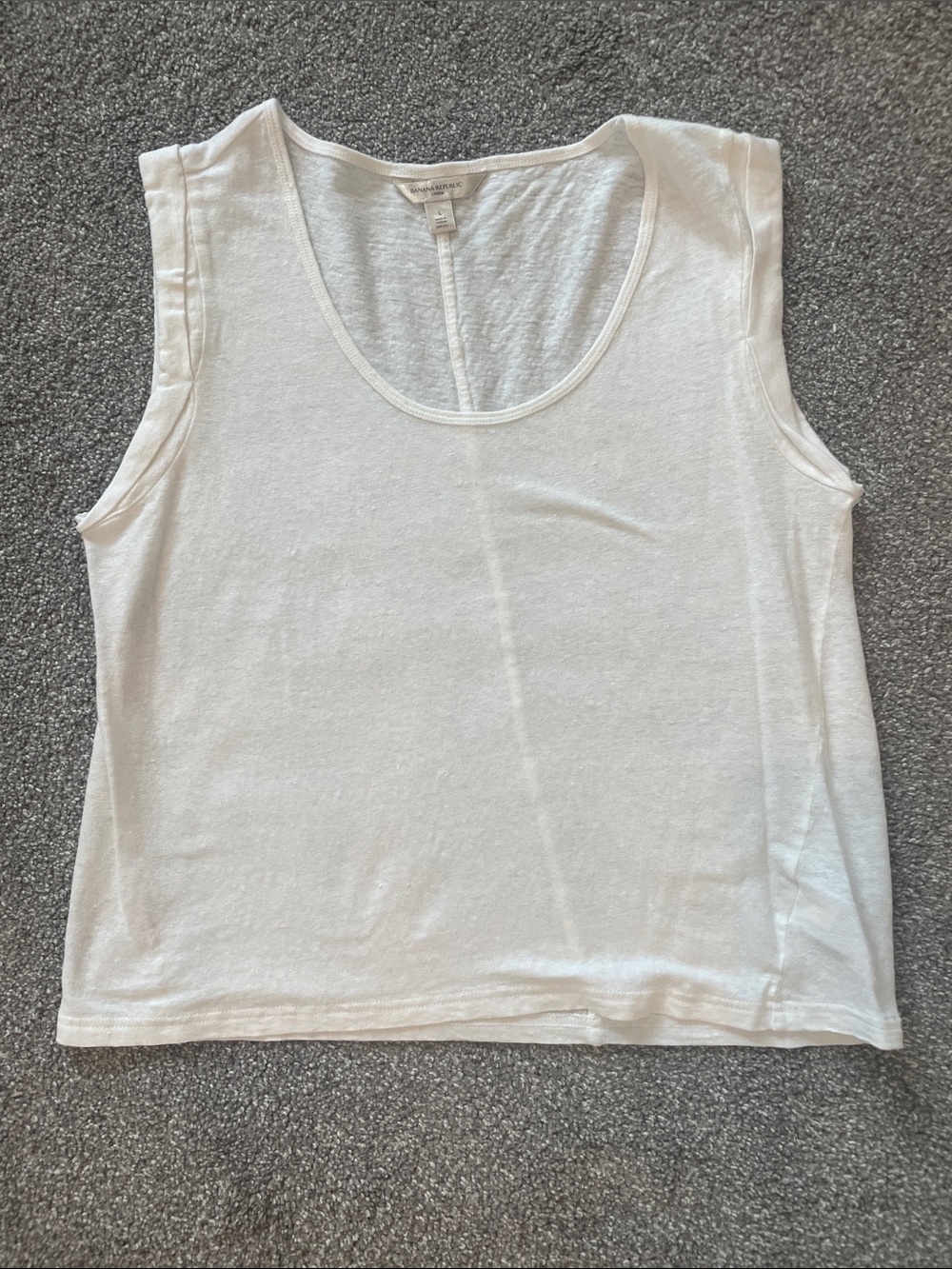 Banana Republic White Scoop Neck Sleeveless Tank